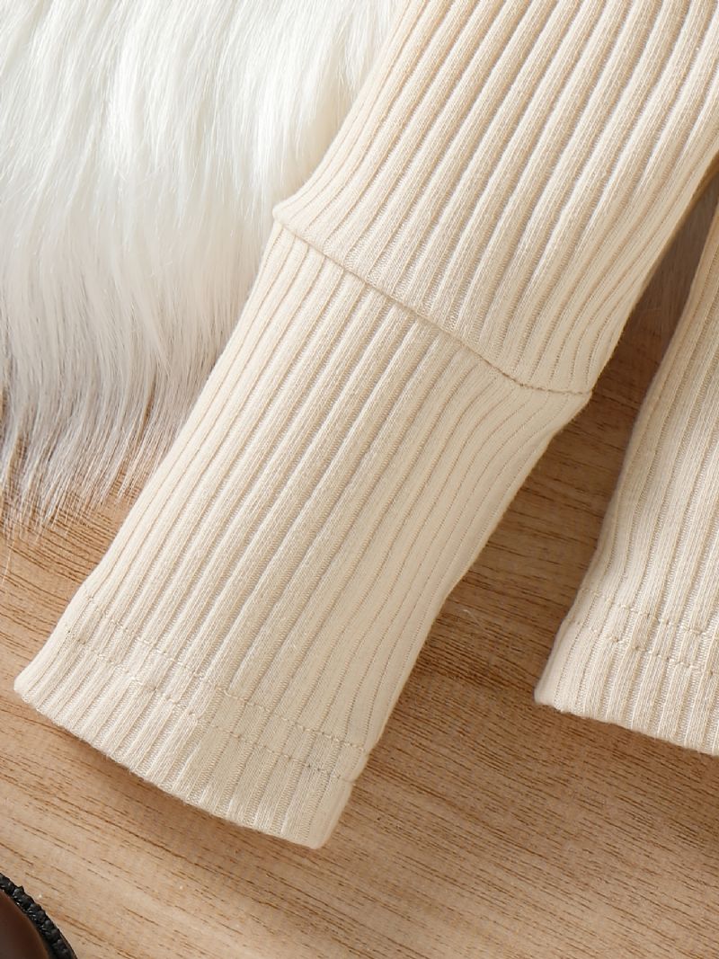 Dívčí Elegantní Žebrovaný Pletený Svetr S Rolákem A Kostkovaná Sukně S Mašlí Na Párty